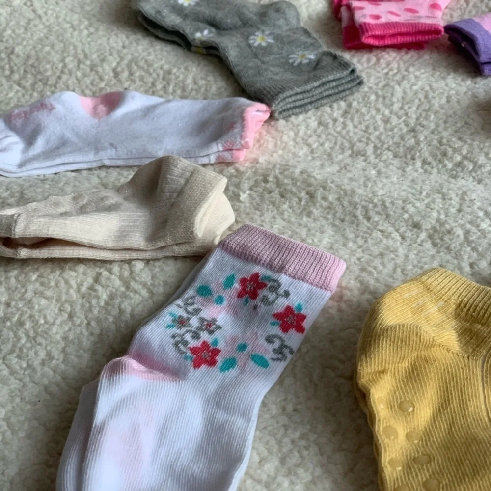 NWOT baby socks 10 pairs size 2 —24 months